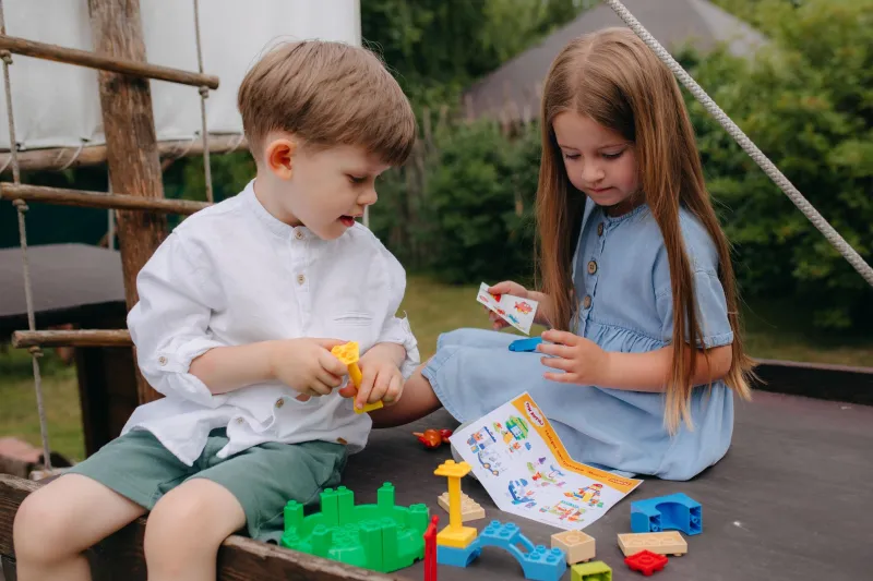 Ditch the Charger: Why Old-School Toys Are Winning the Battle for Kids' Attention This Summer
